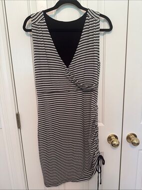 Athleta REVERSIBLE Black and White Striped Sleeveless Wrap Dress